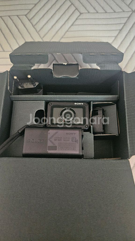 소니 RX0 II + 소니 GP - VPT2BT--3