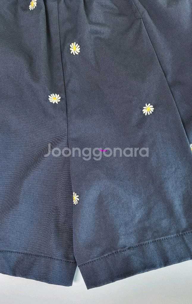 빈폴키즈 네이비 데이지 자수 숏팬츠(140)--1