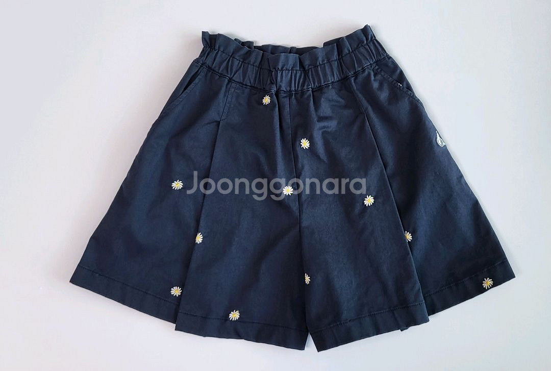 빈폴키즈 네이비 데이지 자수 숏팬츠(140)--0
