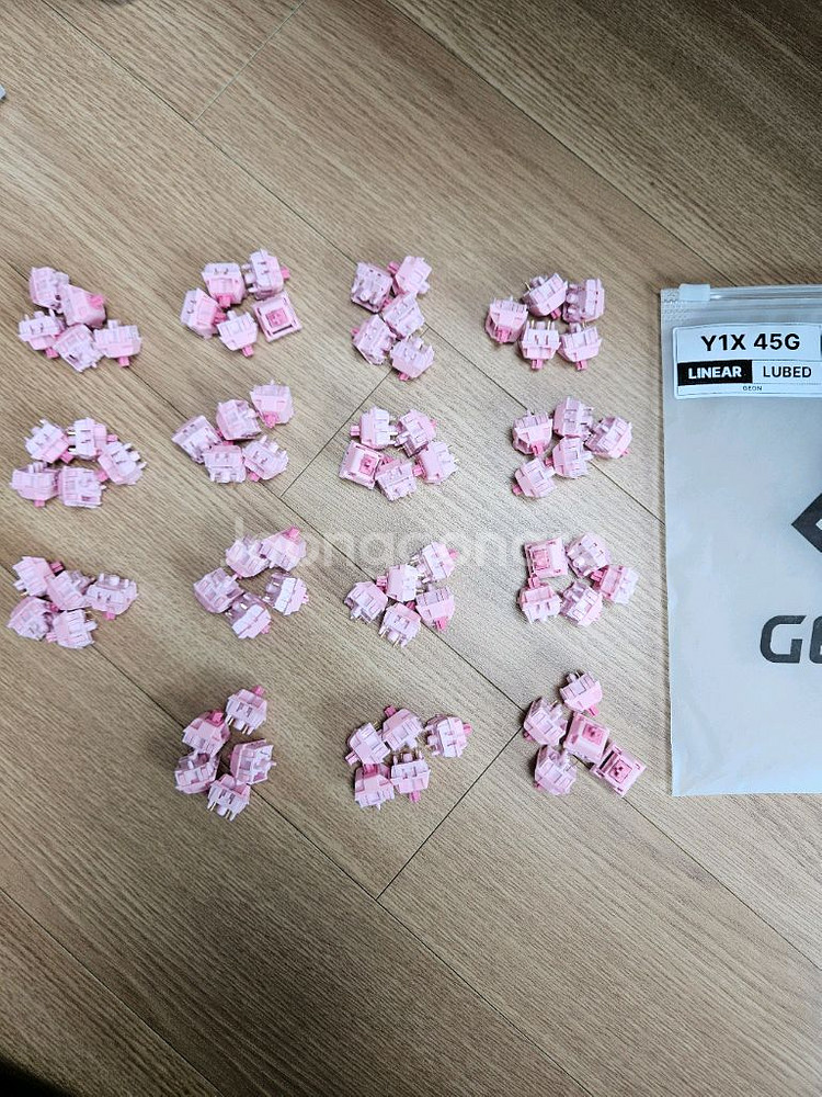 키보드 스위치 y1x 45g 75개, wob축 79개--0