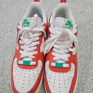 나이키 에어포스 1 07 LV8 포장마차