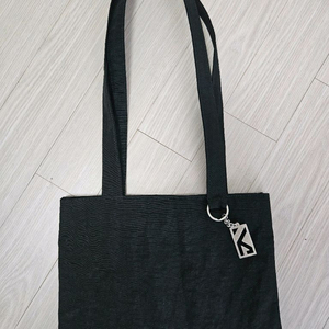 YG 엔터 블랙 도트백