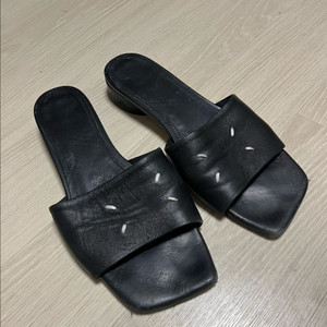 메종 마르지엘라 스티치 스퀘어 샌들 슬리퍼