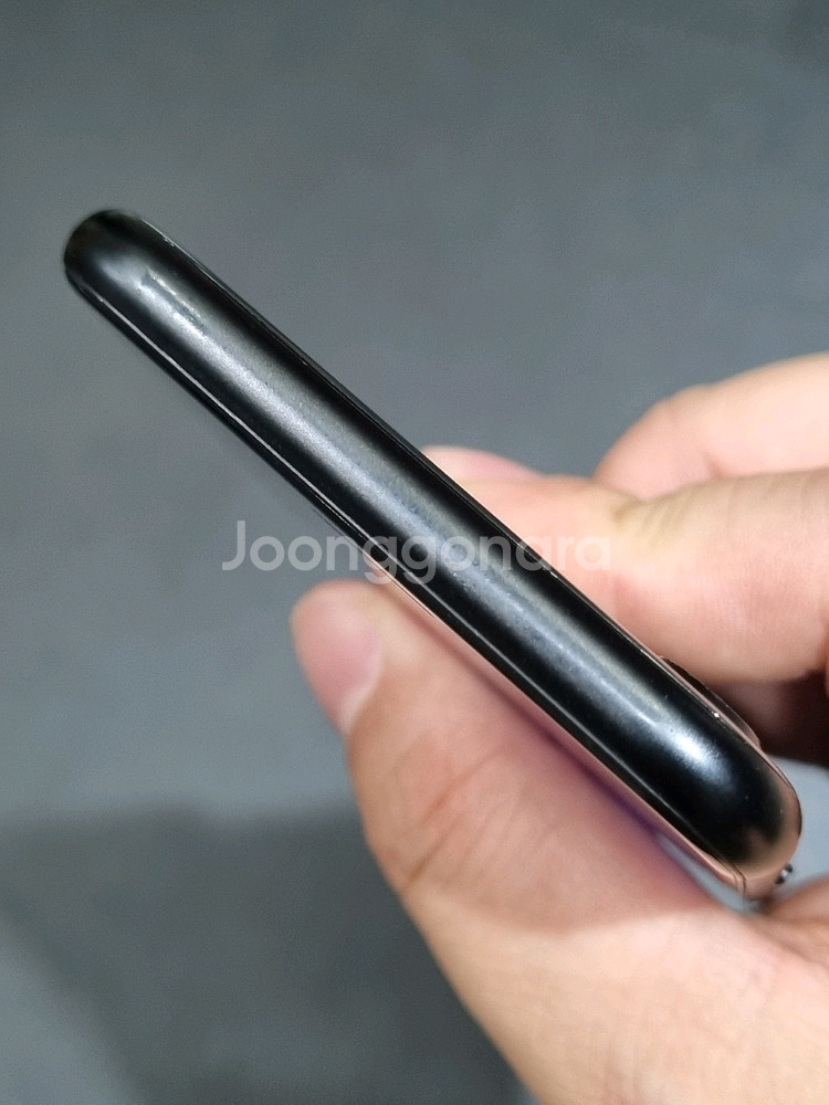 아이폰SE2 128GB 블랙 배터리 89%--4
