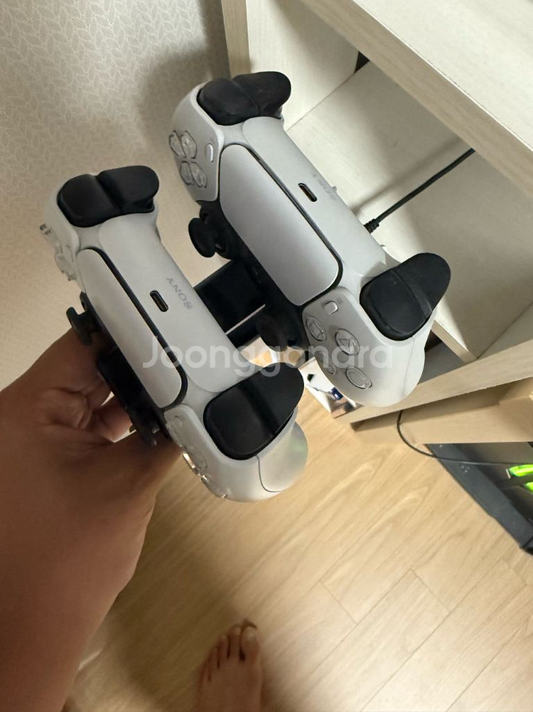 ps5 1018A(정품충전거치대, 듀얼센스2,타이틀2)--1