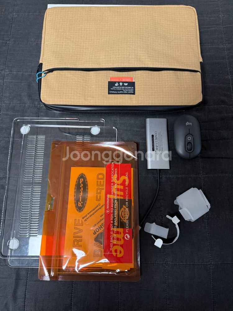 맥북에어 m2 13인치 램24GB 용량512gb 실버--2