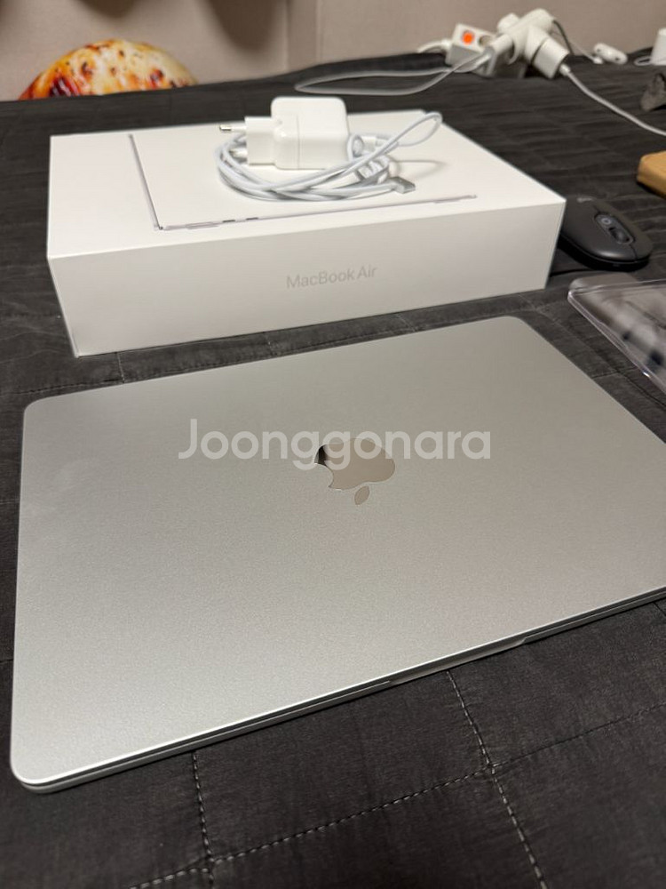 맥북에어 m2 13인치 램24GB 용량512gb 실버--12