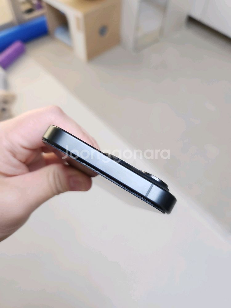 아이폰 15 프로 256GB 블랙 티타늄+SE2 판매--6