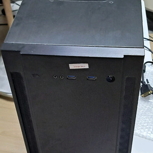 컴퓨터 I7-8700K GTX1060 RAM16 SSD