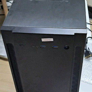 컴퓨터 I7-8700K GTX1060 RAM16 SSD