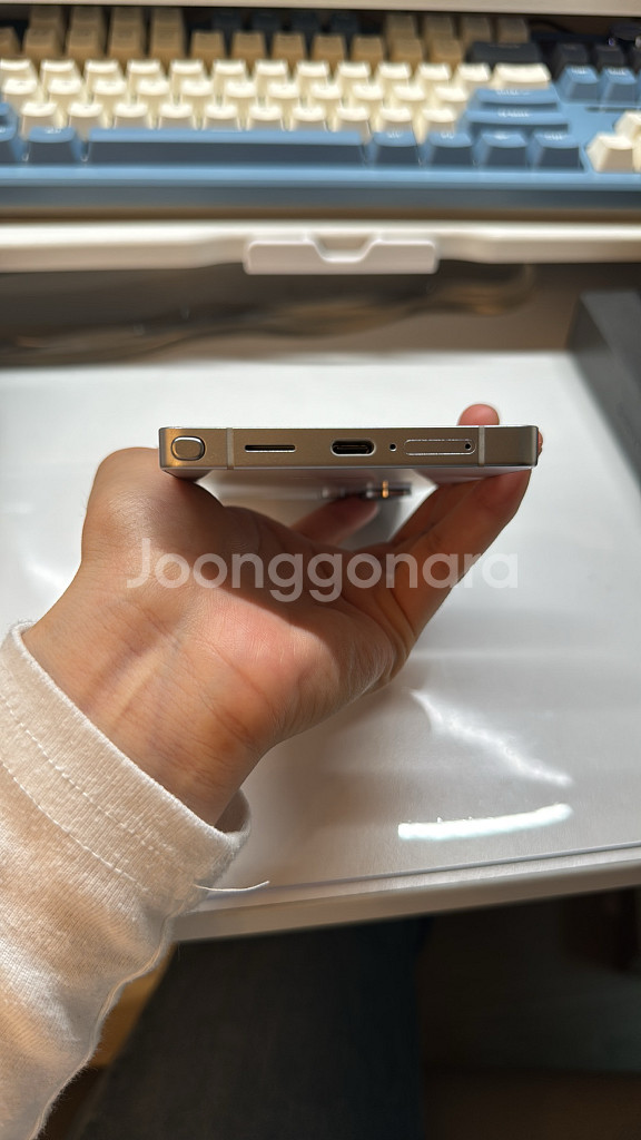 갤럭시 S25 256GB 티타늄 화이트실버--7