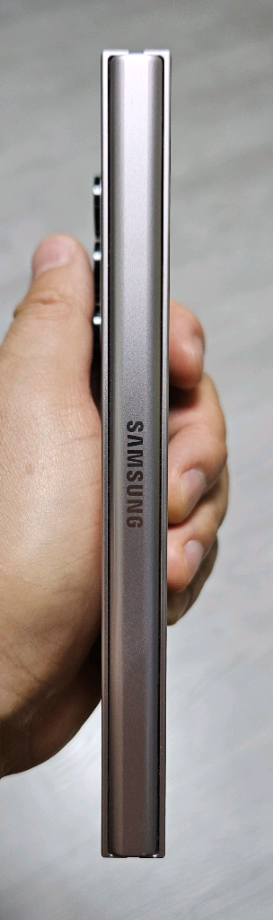 갤럭시 Z폴드6 핑크 256GB 싸게 팝니다.--5