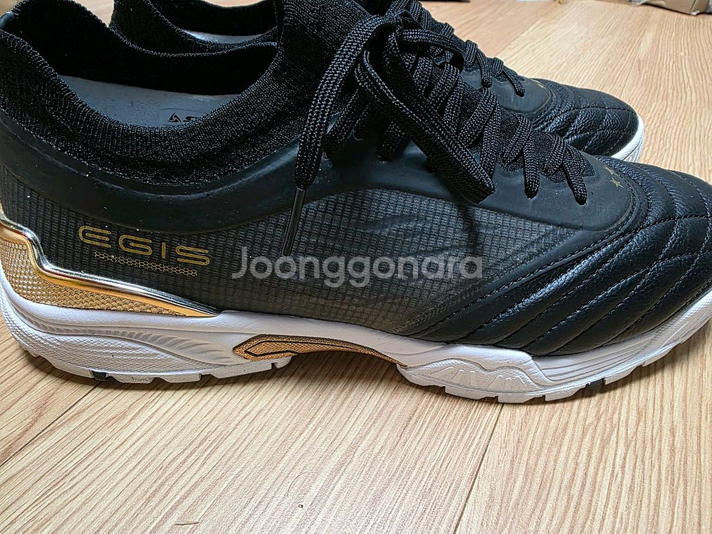 스타 족구화 이지스 팝니다 260--3