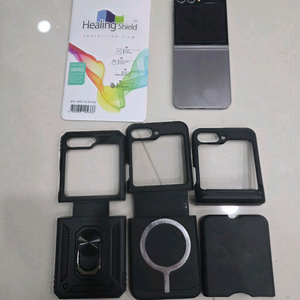 갤럭시 Z 플립6 256 케이스 액보팝니다