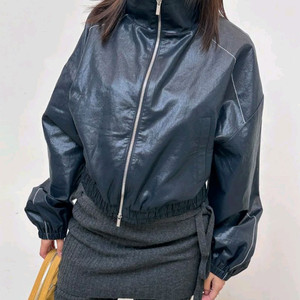 마뗑킴 COATING CROP BOMBER 자켓