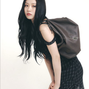 분크 [고민시 PICK] Halfmoon Attache