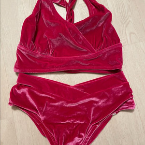 레브몽 프쉬케 벨벳 마젠타 S