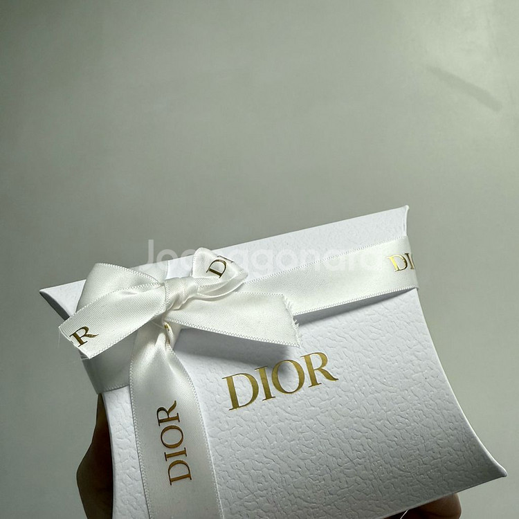 디올 블러쉬 475 로즈 카프리스(무료배송)--1