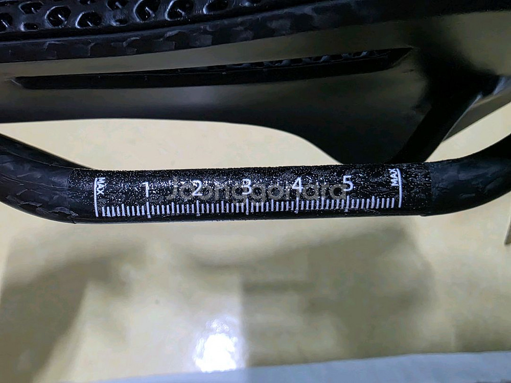 RYET 3D 풀카본 안장 새상품--3