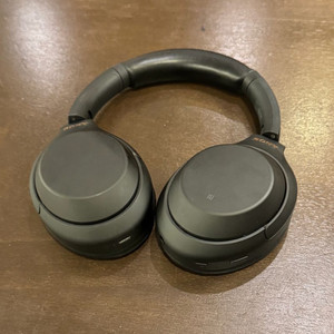 소니 WH-1000XM4 헤드폰