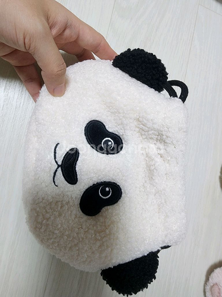 바오패밀리 팝업 푸바오 얼굴 뽀글 파우치--0