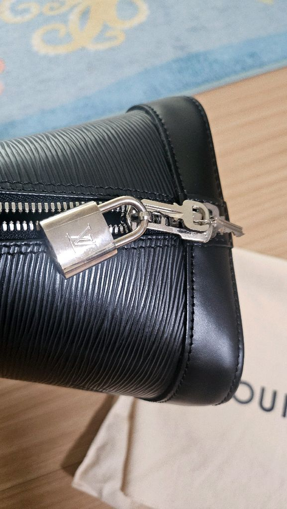 루이비통 에삐 알마 pm 블랙--2