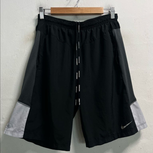 32-33 나이키 러닝 드라이핏 기능성 밴딩 반바지
