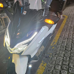 혼다 19년식 포르자300 팔아요