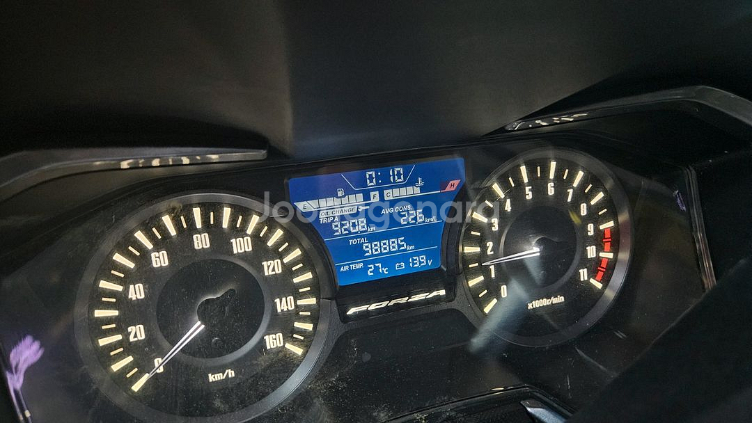 혼다 19년식 포르자300 팔아요--6