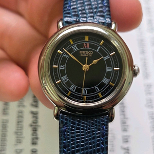 빈티지 세이코 블랙로만 희귀 다이얼 리프핸즈 슬림쿼츠