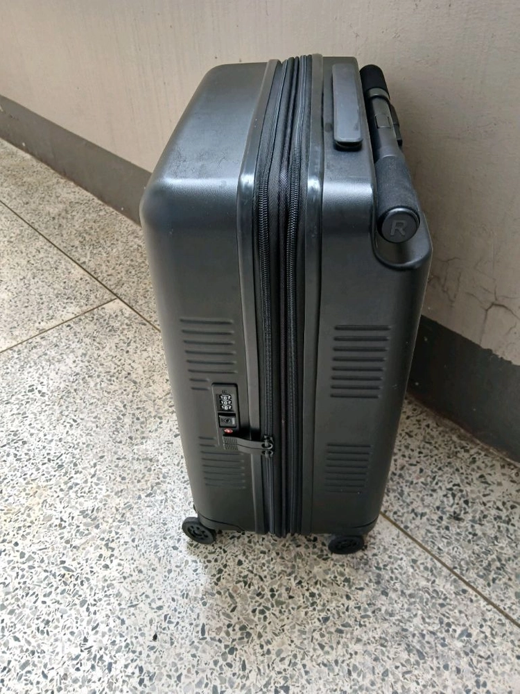 로우로우 캐리어 확장형 기내용 이미지