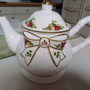 로얄알버트 올드 컨트리 로즈 리본 티팟 이미지