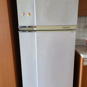 삼성 일반 냉장고입니다.