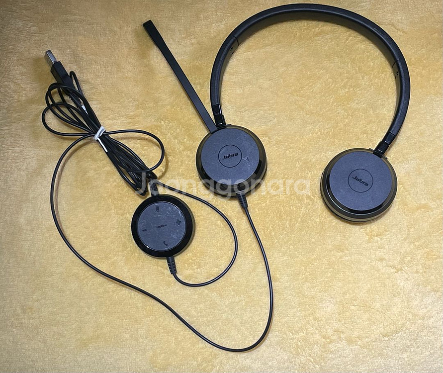 자브라 스테레오 유선 헤드셋 팝니다.--0