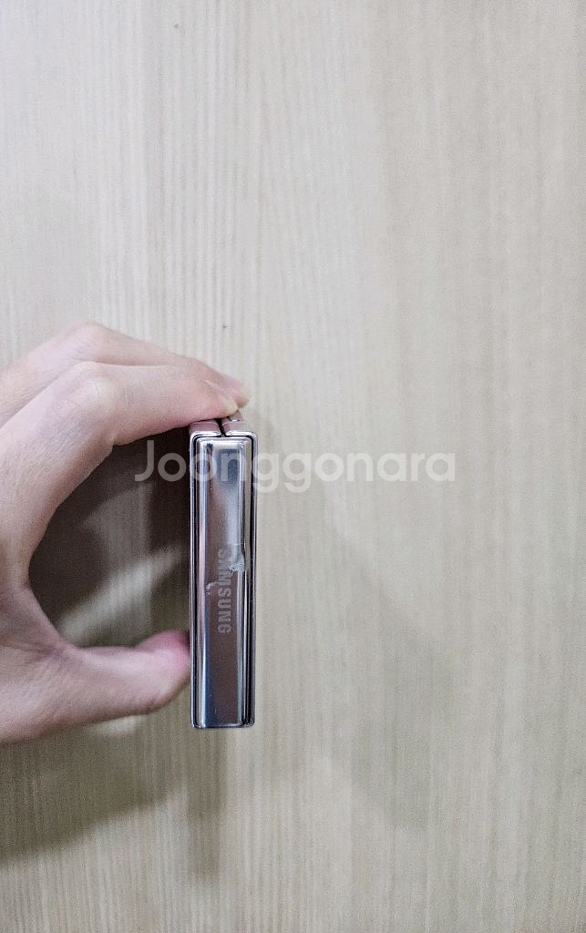 플립5 갤럭시 256G 팝니다--5