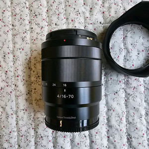 소니 e마운트 칼짜이즈 16-70mm f4 렌즈