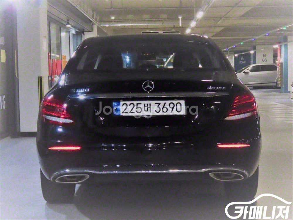 [벤츠]E-클래스 W213 E300 4MATIC 익스클--4
