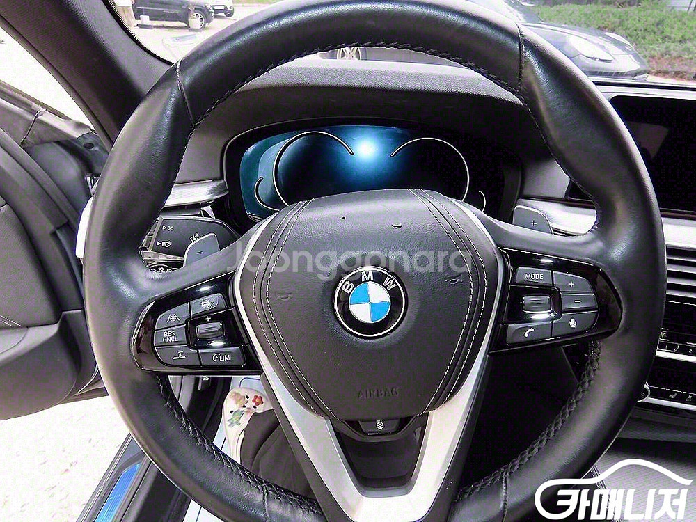 [BMW]5시리즈 (G30) 520d M 스포츠 #앱특--7