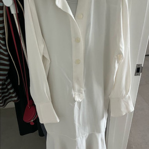 유노이아 플로럴 셔츠 원피스 화이트