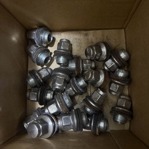 재규어 순정 휠너트