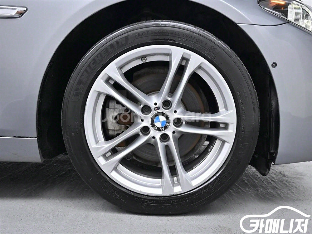 [BMW]5시리즈 (F10) 520d xDrive M--4