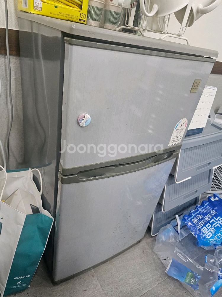 미니 냉장고 88리터--1