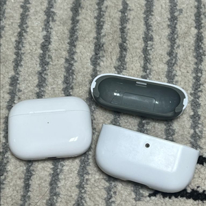 에어팟 프로2세대 라이트닝 8핀