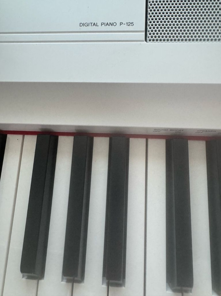 p125 야마하 피아노 화이트 이미지