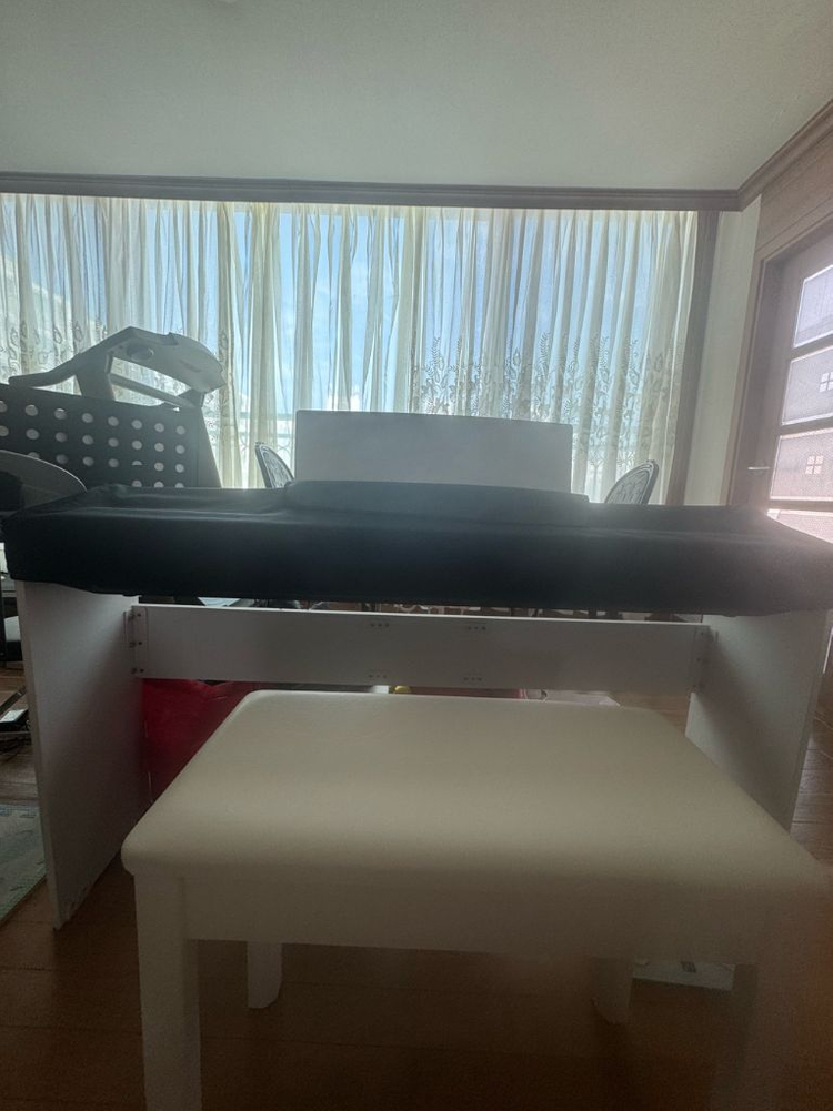 p125 야마하 피아노 화이트 이미지