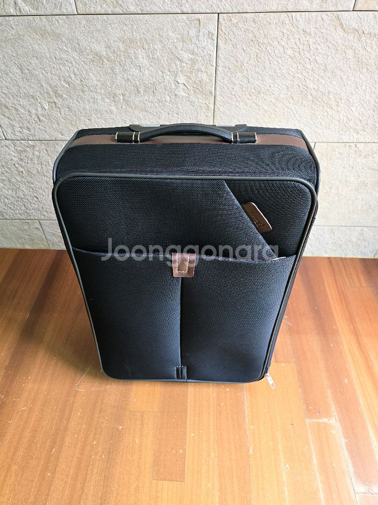 24인치 여행캐리어 팔아요--0