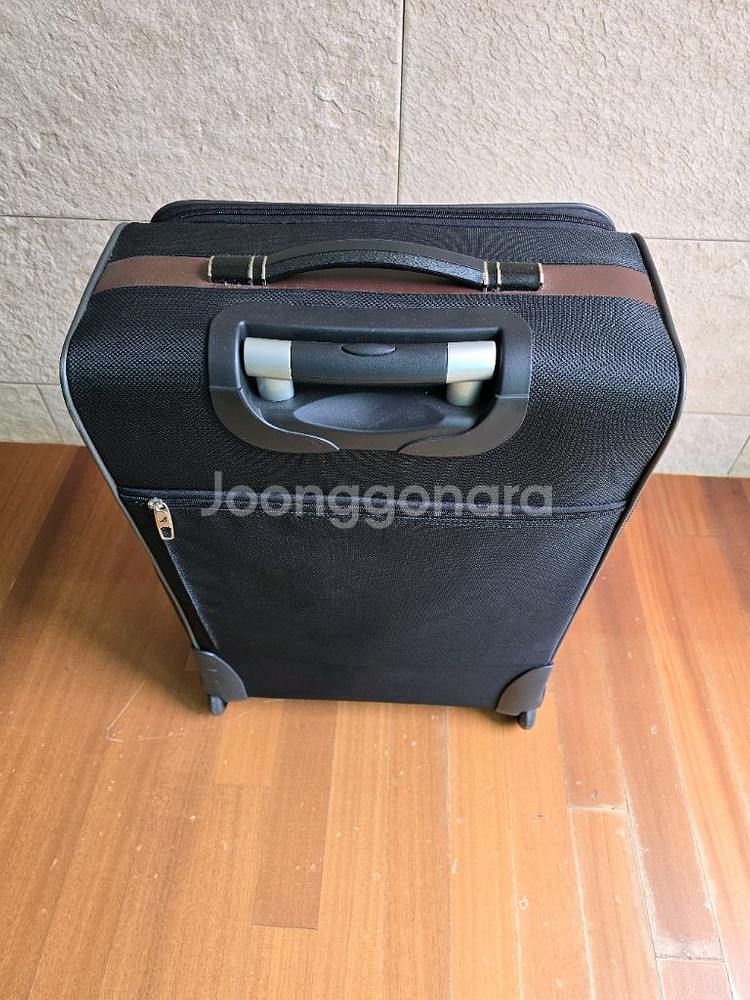 24인치 여행캐리어 팔아요--2