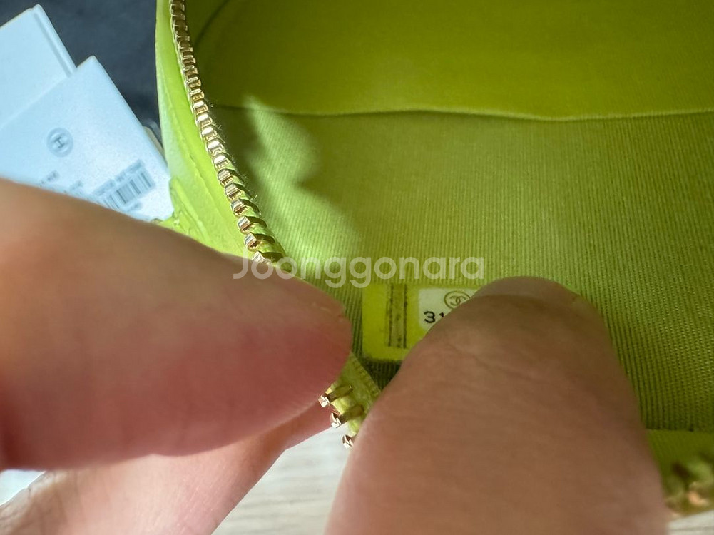 정품 샤넬 19 시즌 한정 동그리백 탬버린백 라임--8