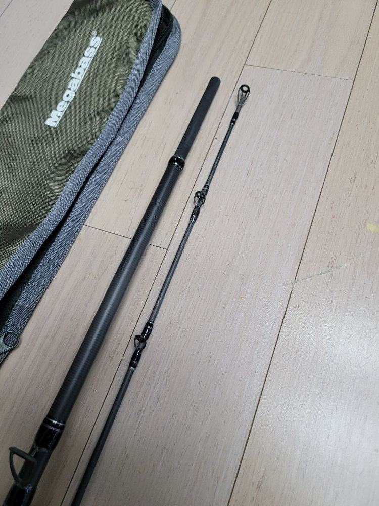 메가배스 레반테 베이트2피스 F7-72LV 배스낚시대 이미지