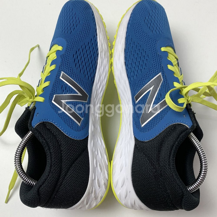 [240/정품] 뉴발란스 아리쉬 V2 프레쉬폼 운동화--3